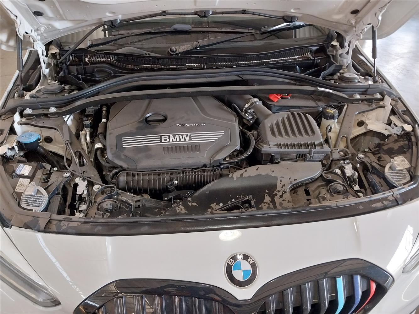 Auction Nation - BMW 128ti A/T (F40)