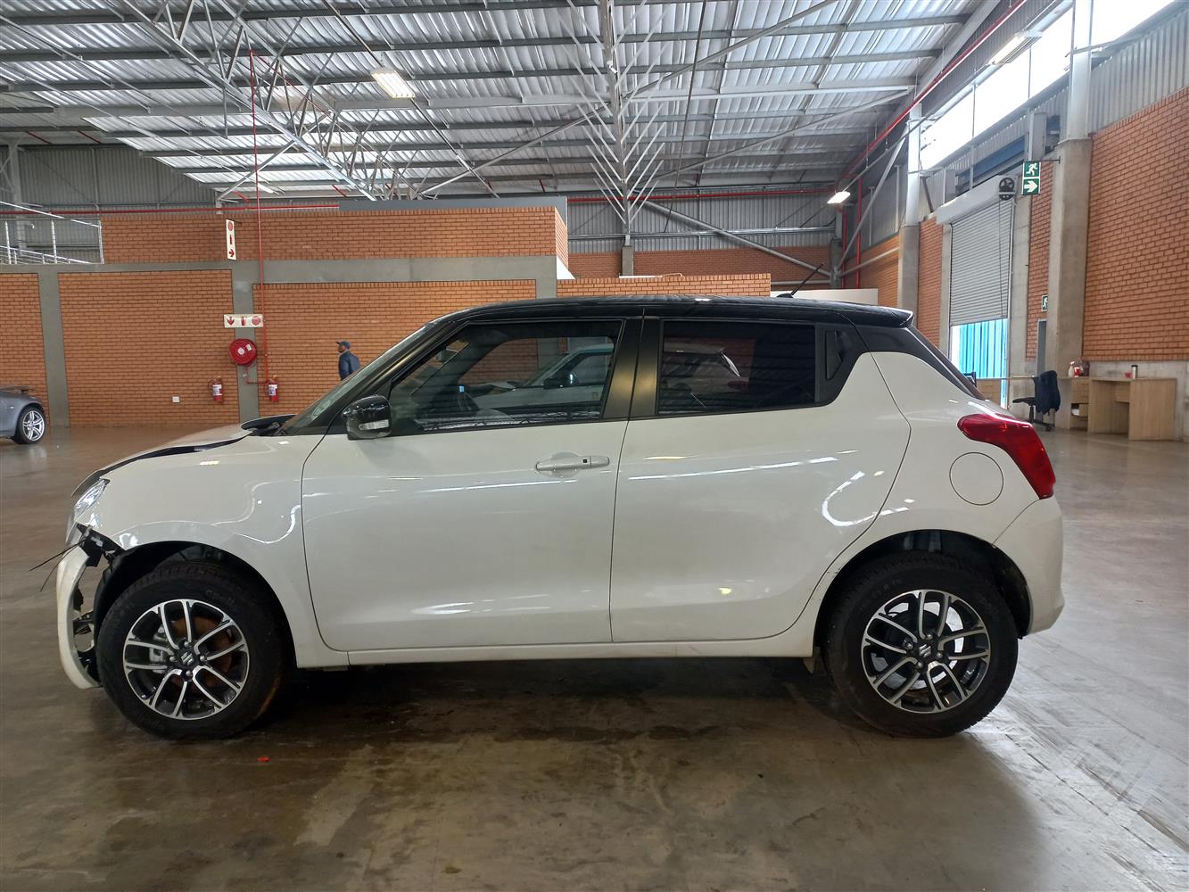 Auction Nation - SUZUKI SWIFT 1.2 GLX