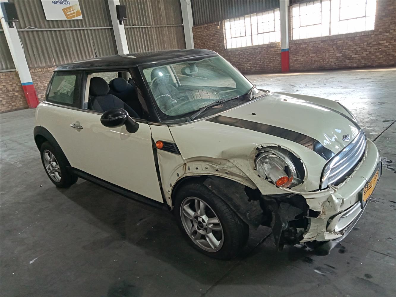 Thumback Mini Auction Nation - MINI MINI HATCHBACK