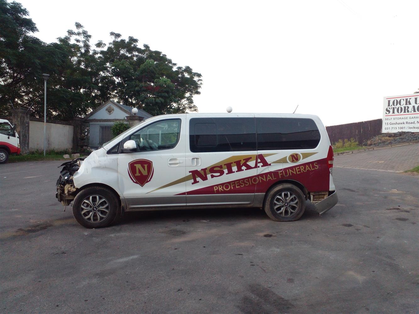 Auction Nation - HYUNDAI H-1 2.5 A/T