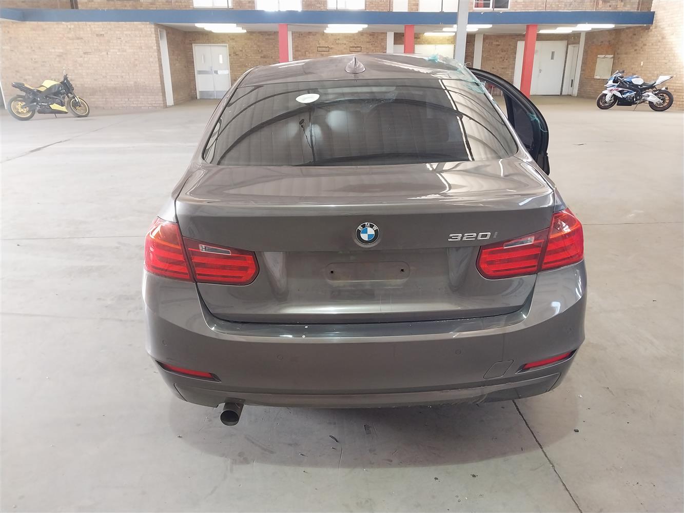 Auction Nation - BMW 320I
