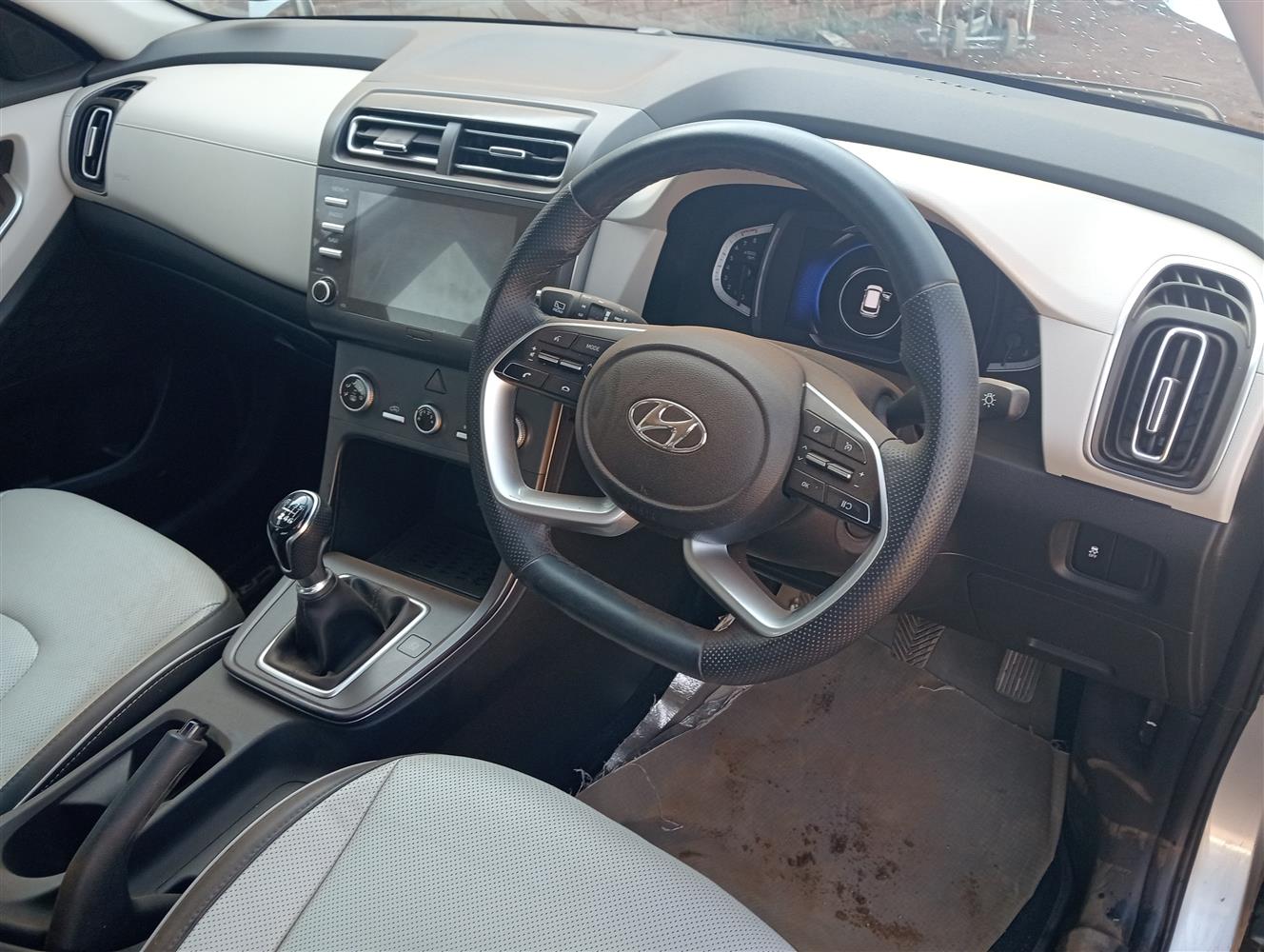 Auction Nation - HYUNDAI GRAND CRETA 7-SEATER