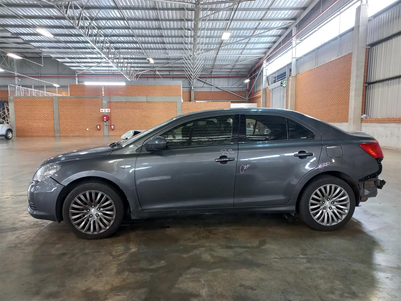 Auction Nation - SUZUKI KIZASHI 2.4 SDLX CVT