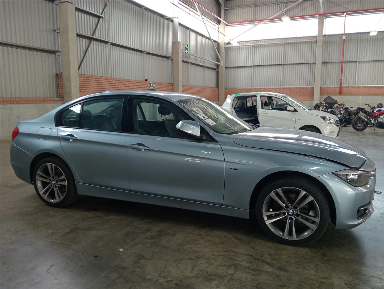 Auction Nation - BMW 320I SERIES