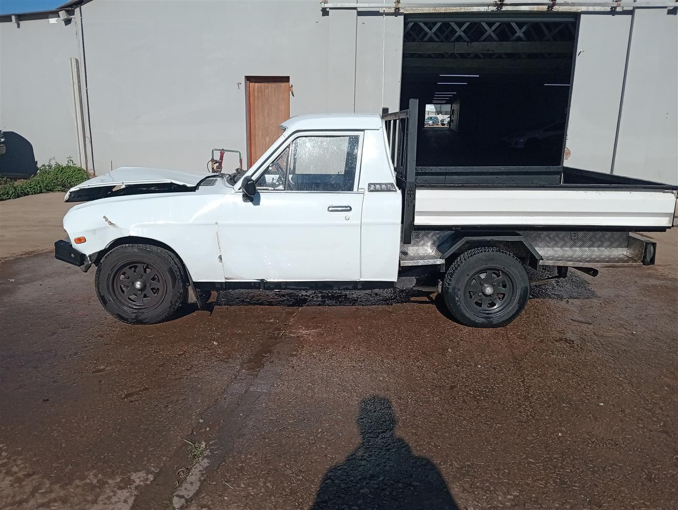 Auction Nation - NISSAN 1400 STD 5 SPEED (408) P/U S/C (INTRO 1990-04)
