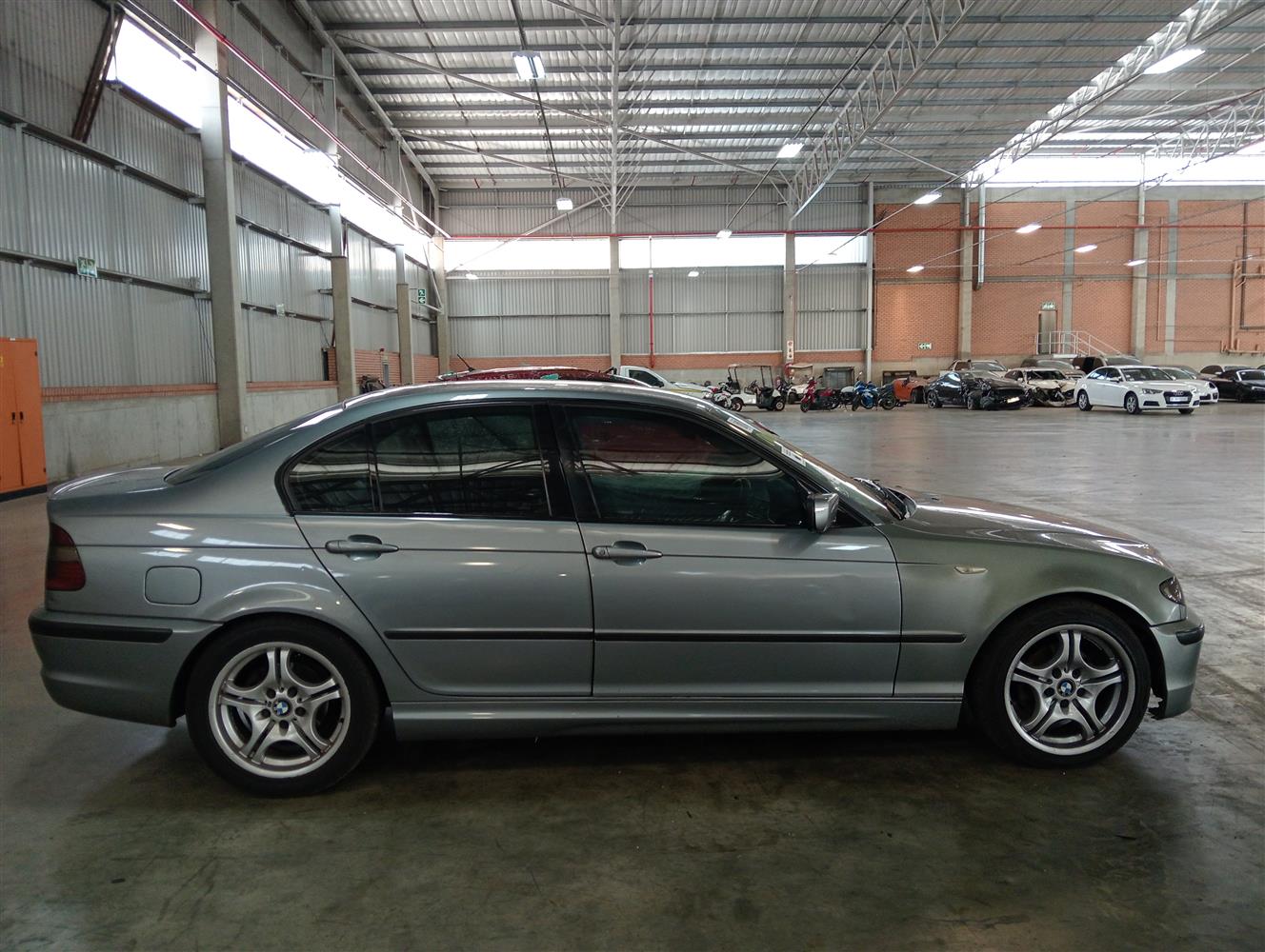 Auction Nation - BMW 320i SERIES