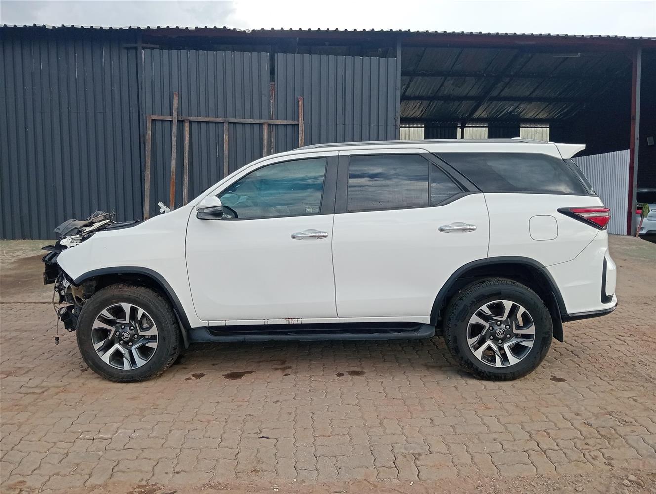 Auction Nation - TOYOTA Fortuner/RB
