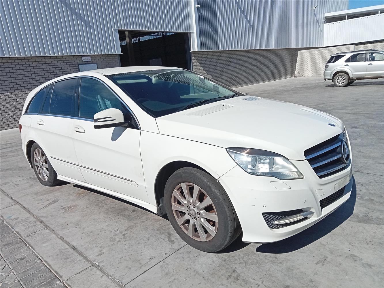 W251 Rear Diffuser Auction Nation - MERCEDES-BENZ W251