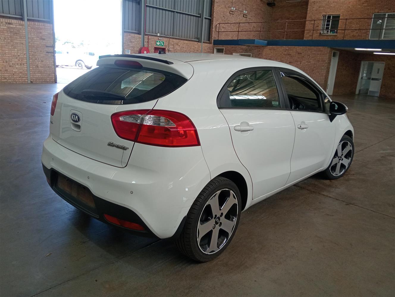 Olderkia Rio Rear Auction Nation - KIA RIO