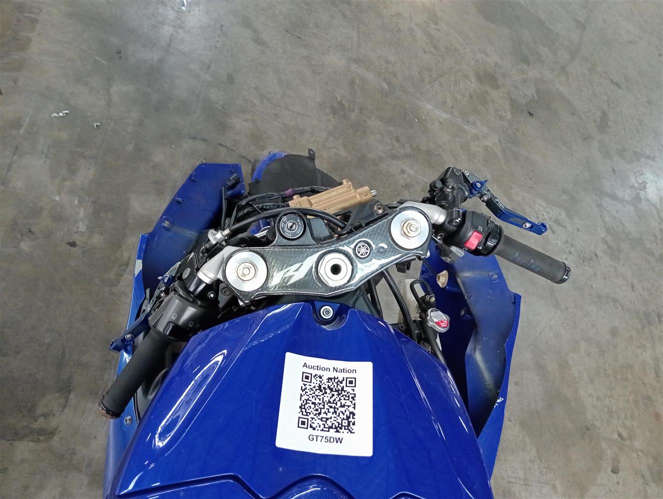 Auction Nation - YAMAHA YZF R1 (INTRO 2009-02)