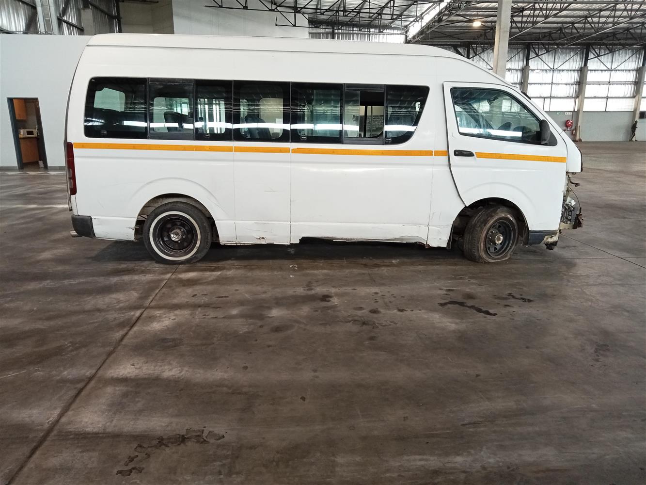 Auction Nation - TOYOTA QUANTUM