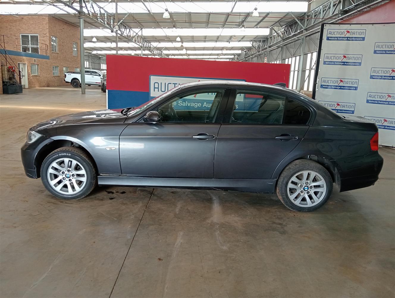 Auction Nation - BMW 320i