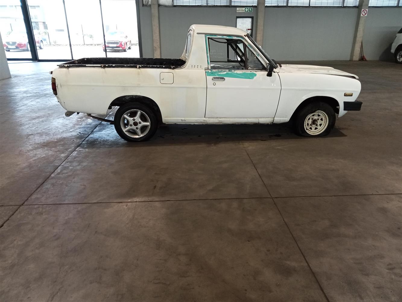 Auction Nation - NISSAN 1400