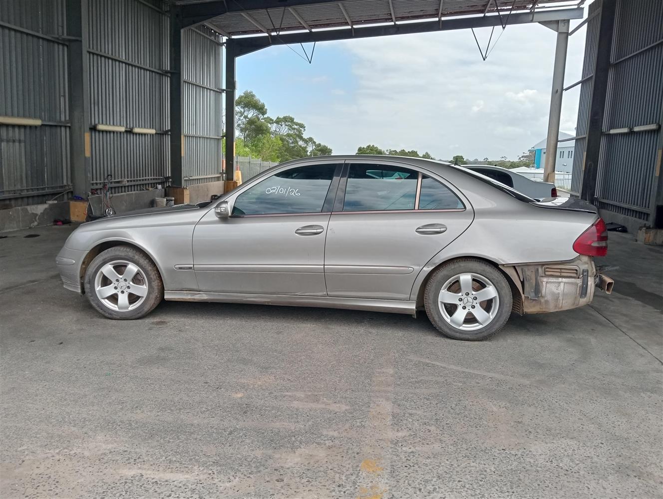 E321 View Front Auction Nation - MERCEDES-BENZ E320