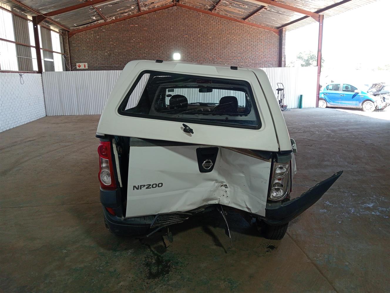 Np200 Rear Window Auction Nation - NISSAN NP 200