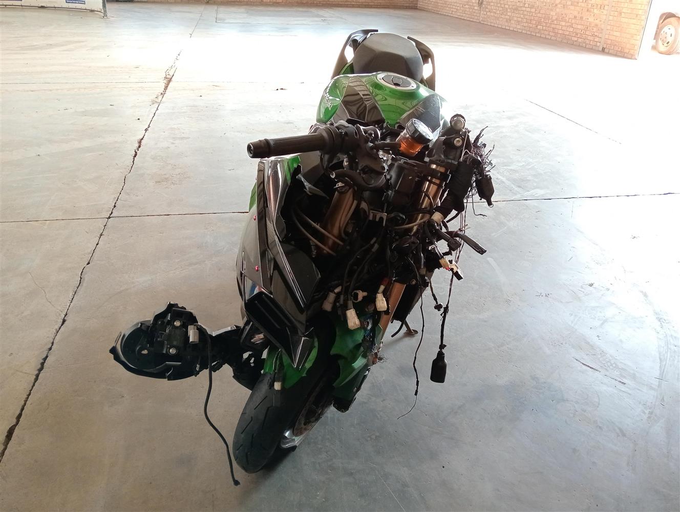 Auction Nation - KAWASAKI H2 SX SE (ZX1002B) (INTRO 2018-03)