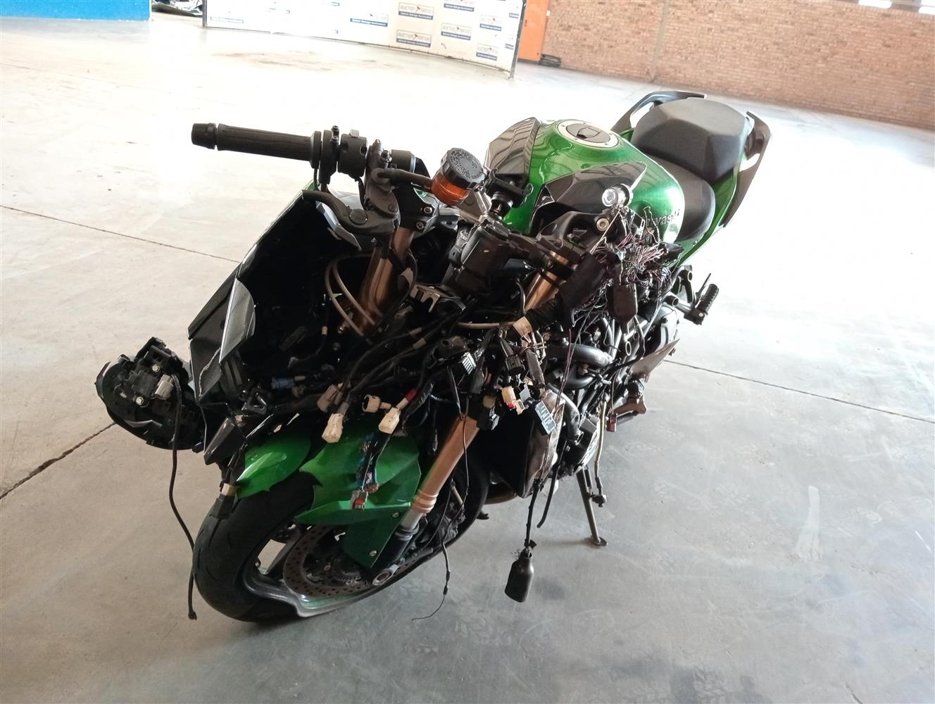 Auction Nation - KAWASAKI H2 SX SE (ZX1002B) (INTRO 2018-03)