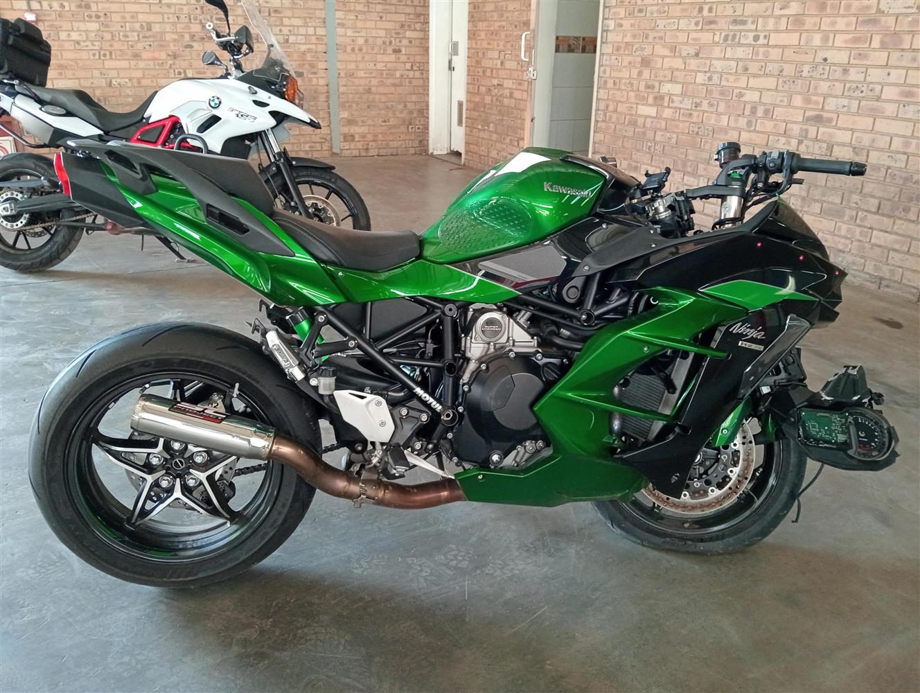 ヤナセ#002 Auction Nation - KAWASAKI H2 SX SE (ZX1002B) (INTRO 2018-03)