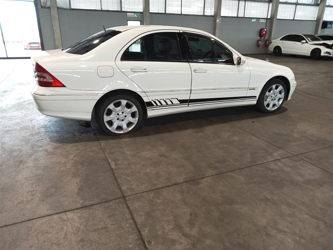 W203 Right Inner Rocker Panel Auction Nation - MERCEDES-BENZ W203
