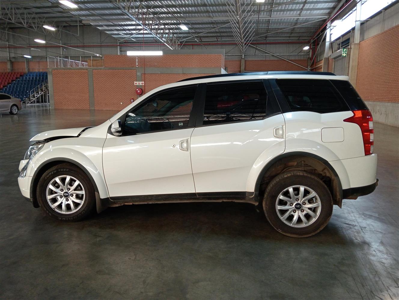 Xuv 500 Rexton Auction Nation - MAHINDRA XUV 500 RHD