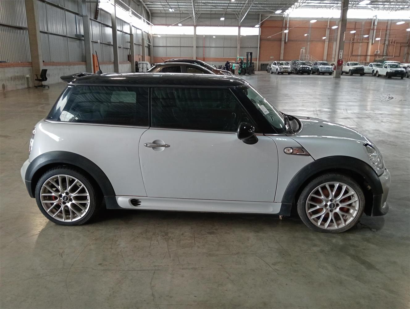 Thumback Mini Auction Nation - MINI MINI HATCHBACK