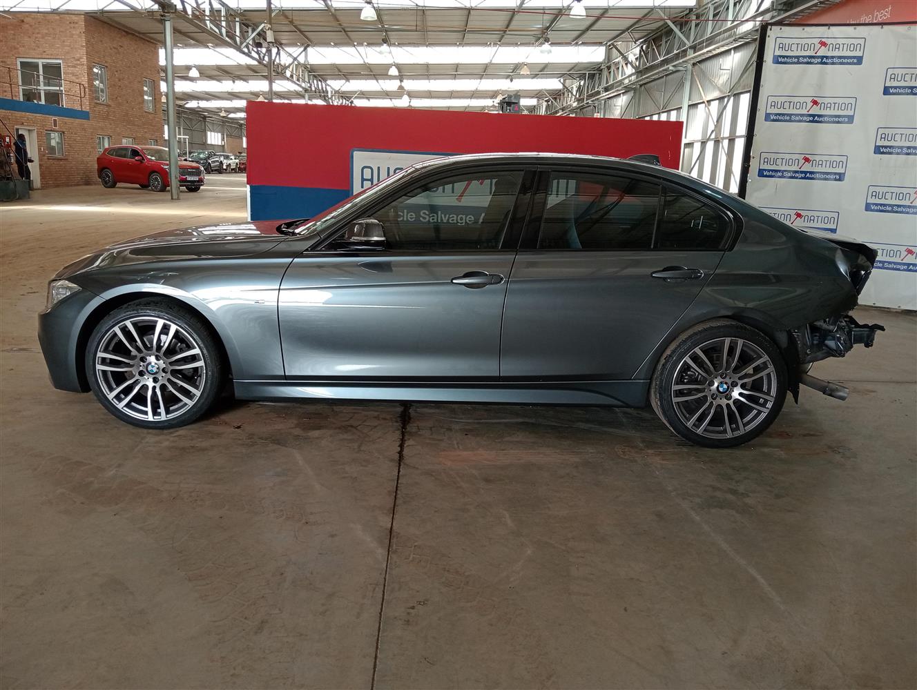 Auction Nation - BMW 320i