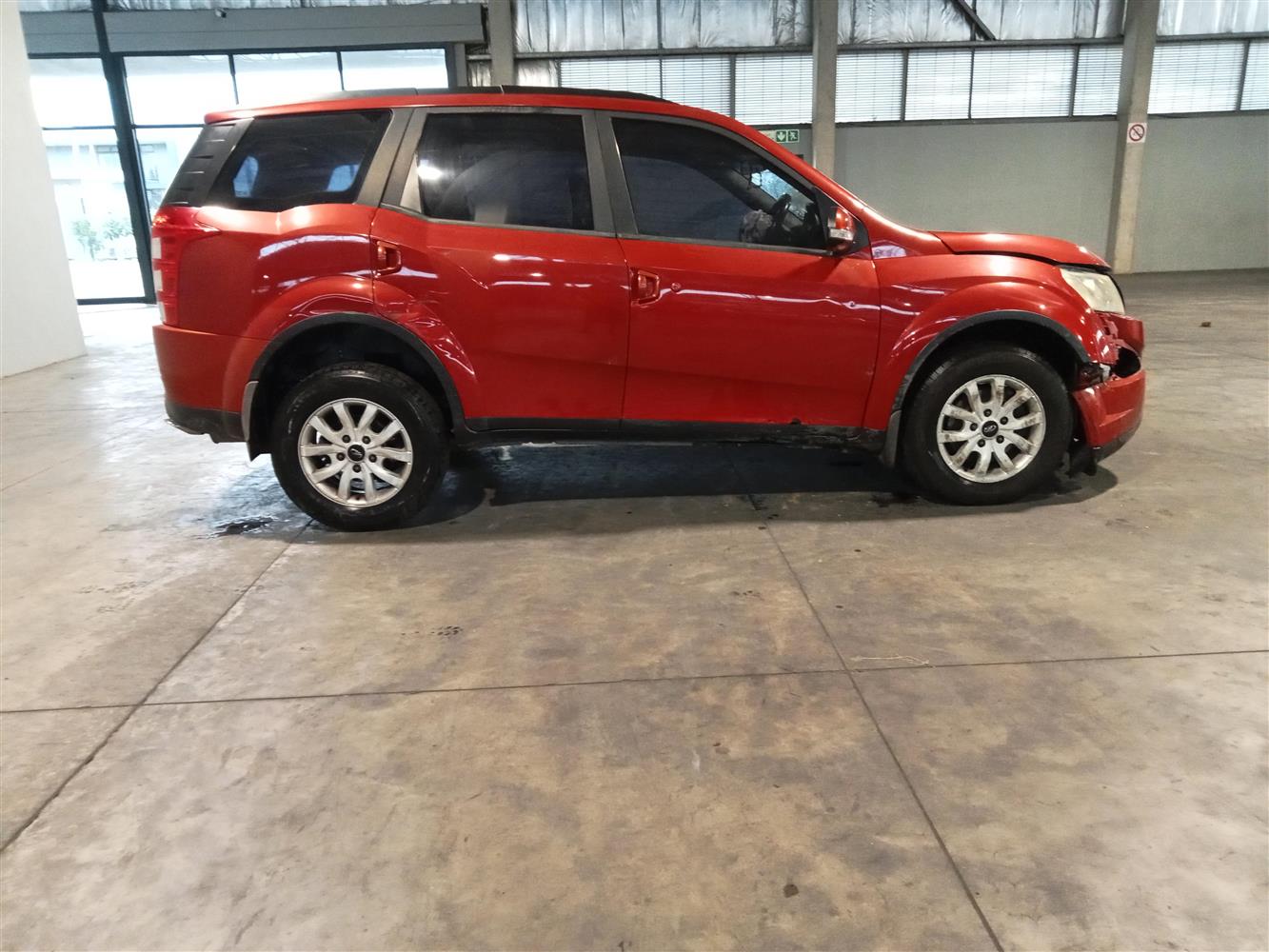 Xuv 500 Rexton Auction Nation - MAHINDRA XUV 500 SUV