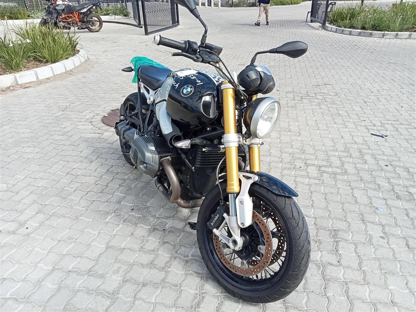 Auction Nation - BMW R1ST