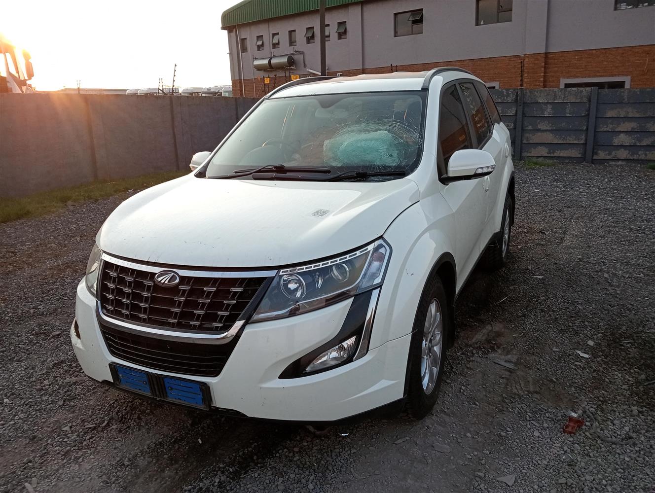 Xuv 500 Rexton Auction Nation - MAHINDRA XUV 500