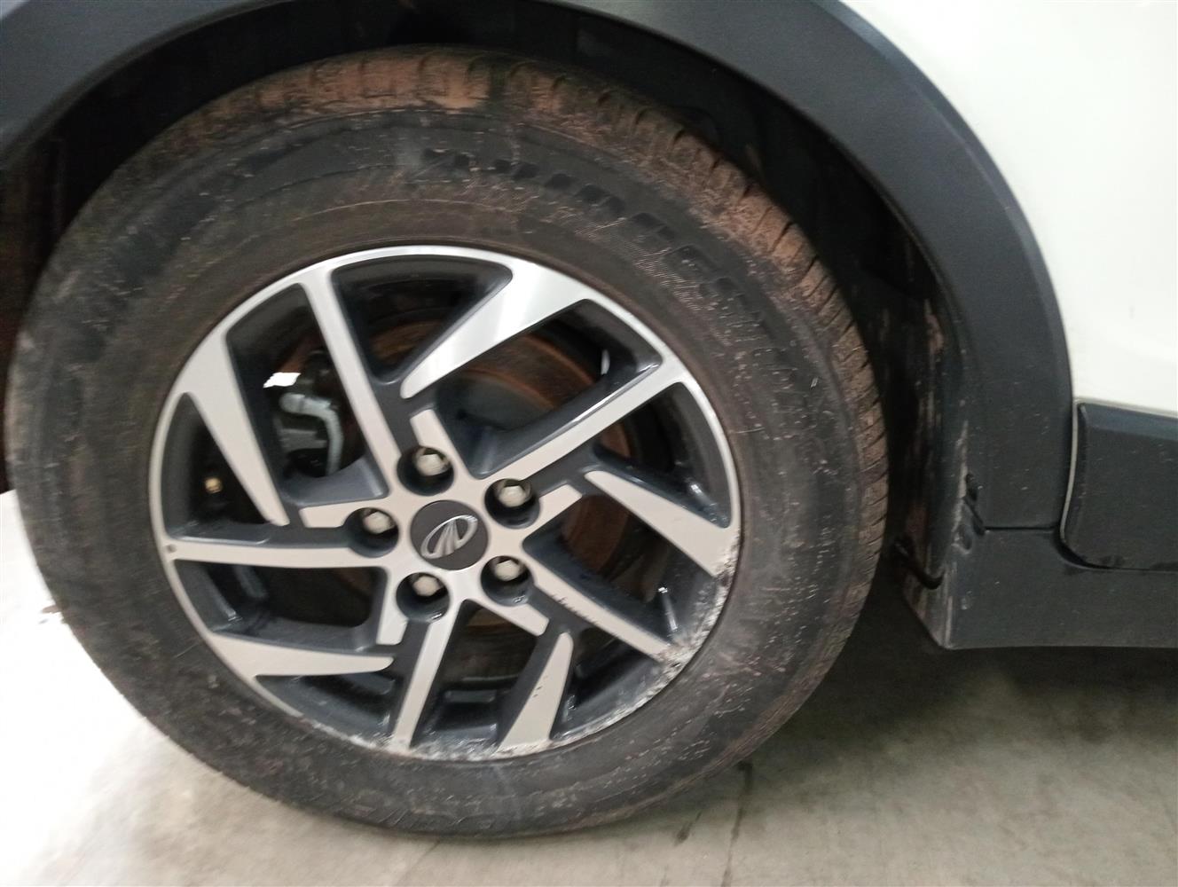 Auction Nation - MAHINDRA XUV300 1.2T (W8)