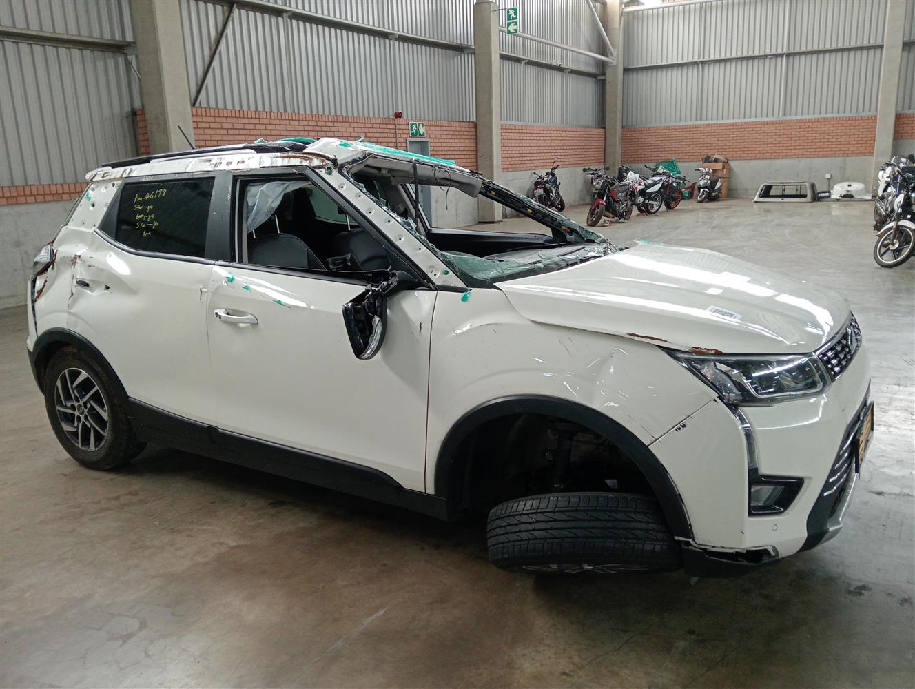 Auction Nation - MAHINDRA XUV300 1.2T (W8)