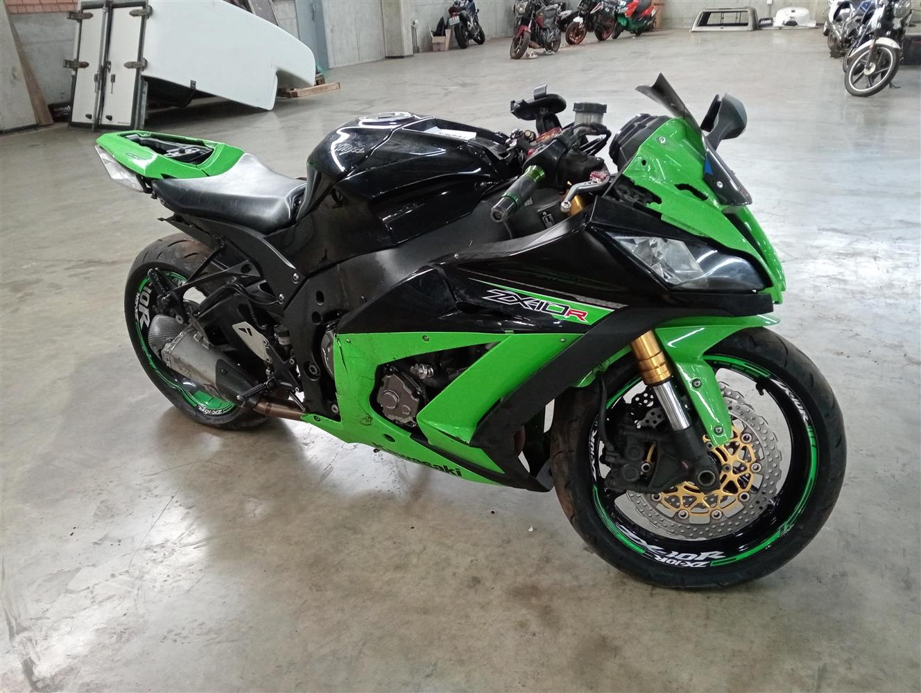 Auction Nation - KAWASAKI NINJA ZX-10R