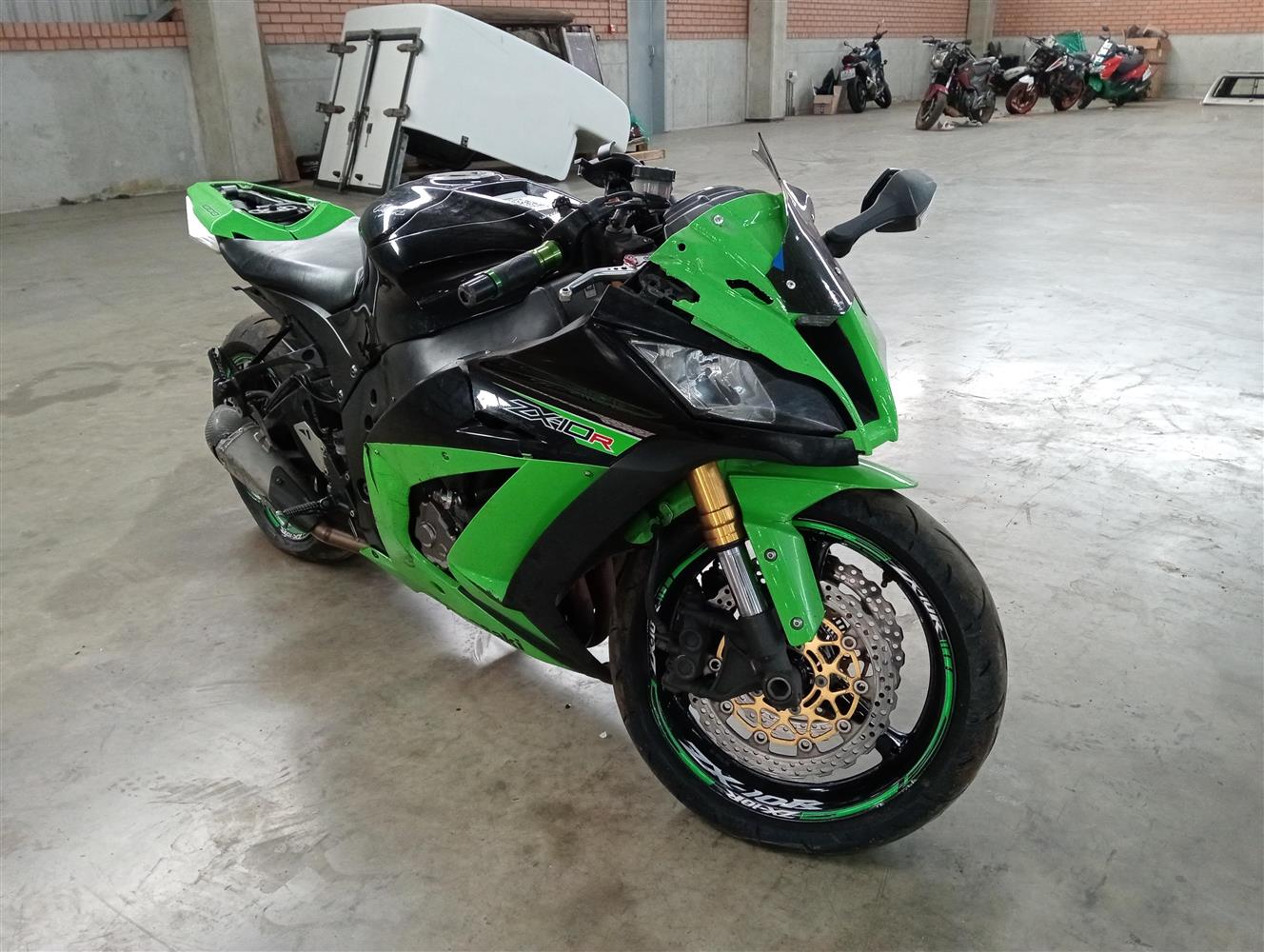 Auction Nation - KAWASAKI NINJA ZX-10R