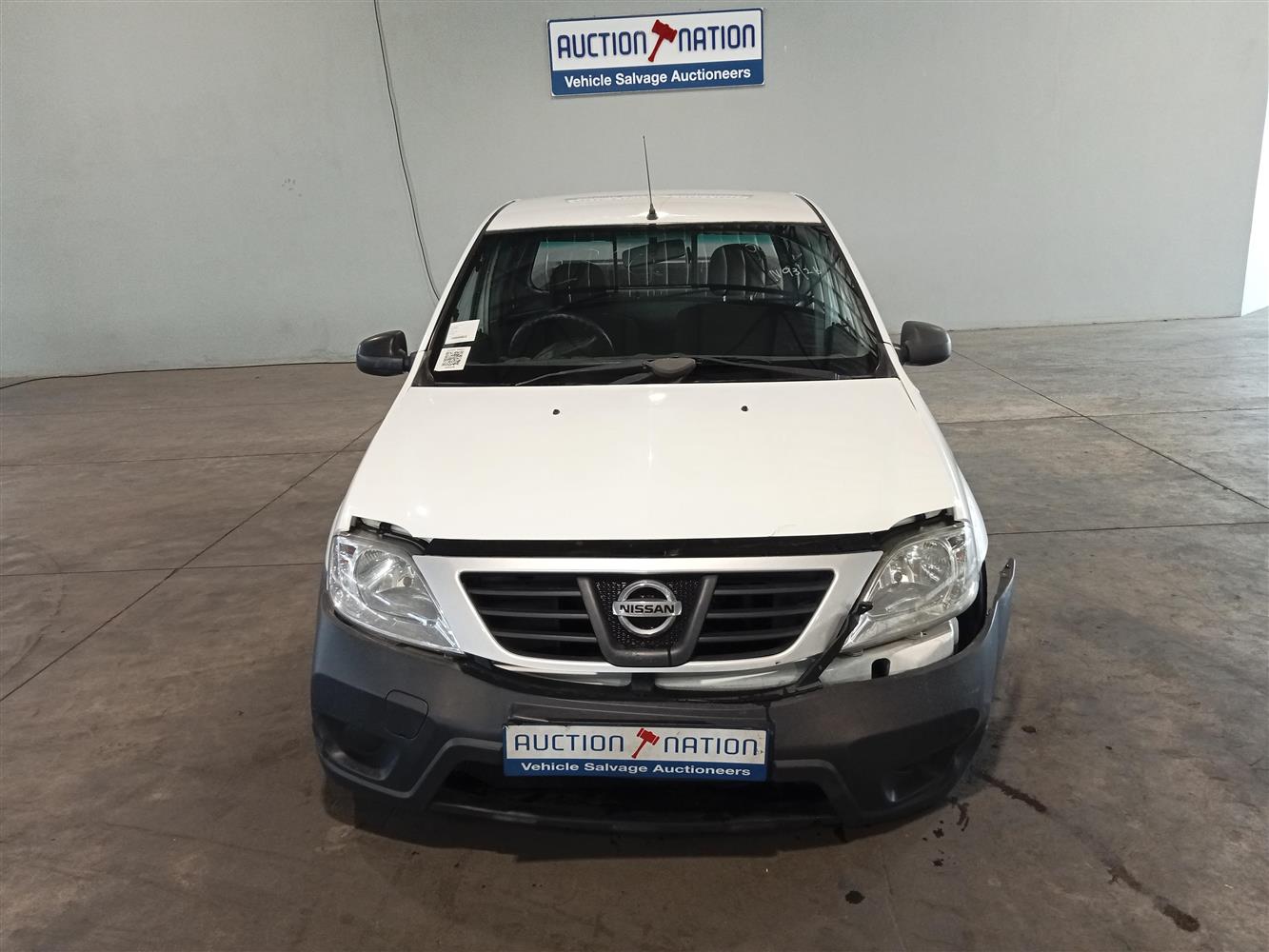 2022 NISSAN NP 200