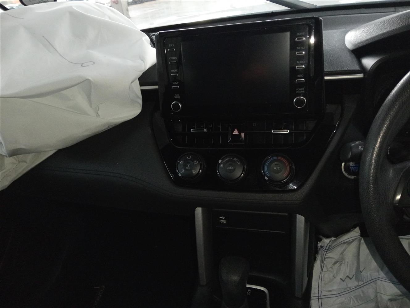 取引 Auction Nation - TOYOTA COROLLA CROSS 1.8 XI