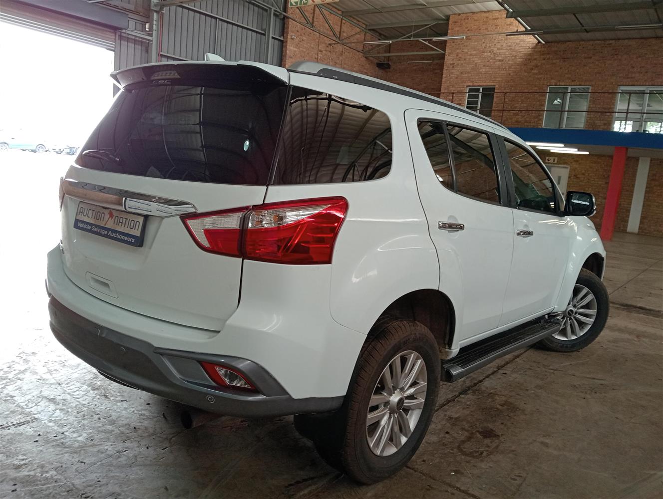 Auction Nation - ISUZU MU-X