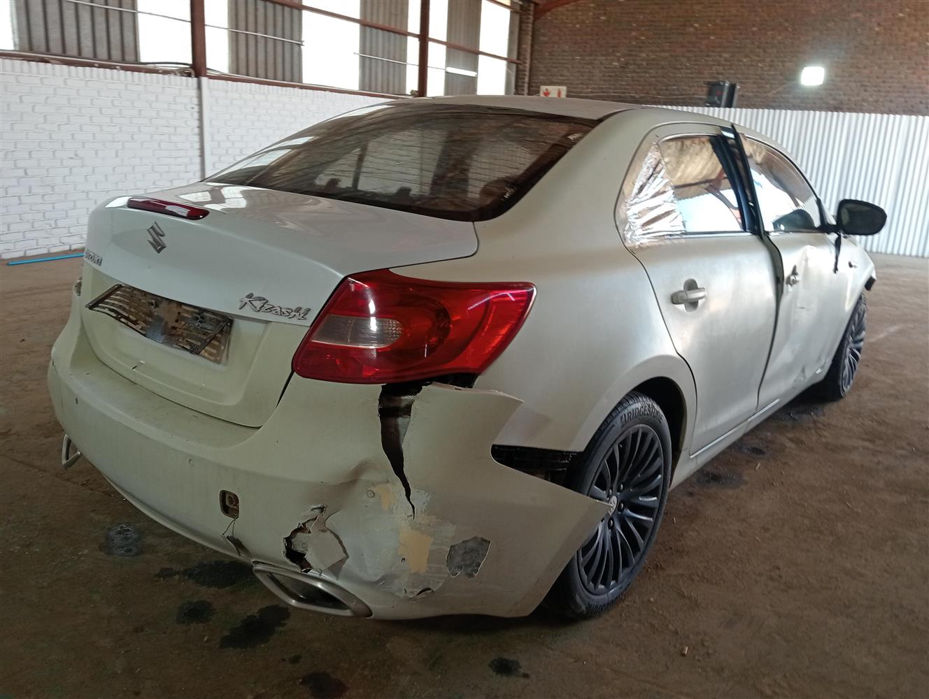 Auction Nation - SUZUKI KIZASHI 2.4 SDLX