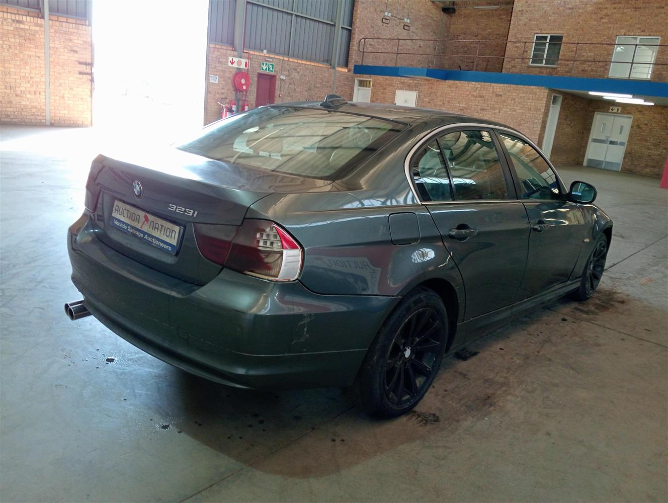 Auction Nation - BMW 323i A/T (E90)