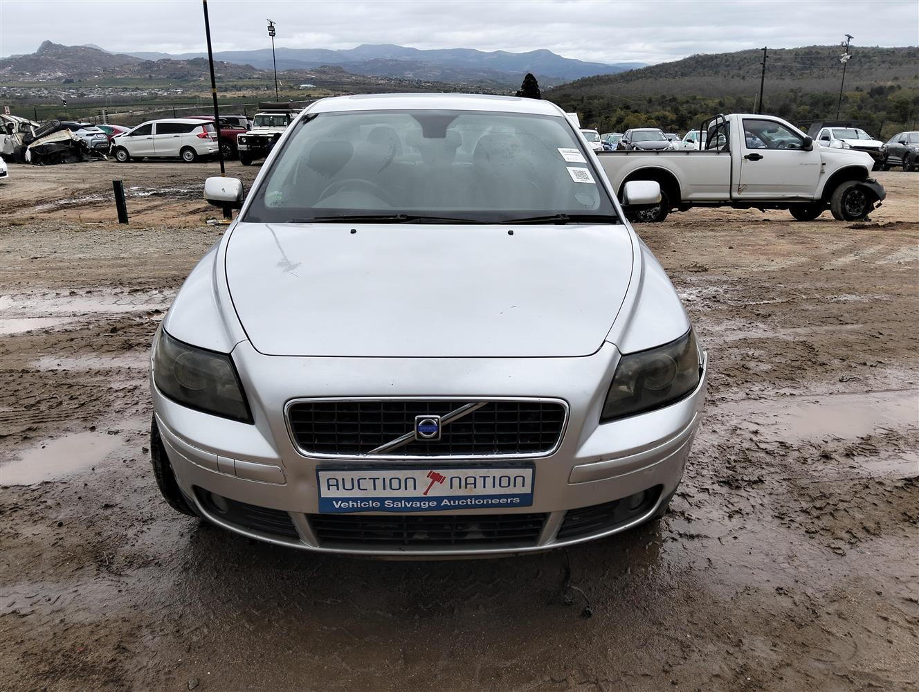 2004 VOLVO S40