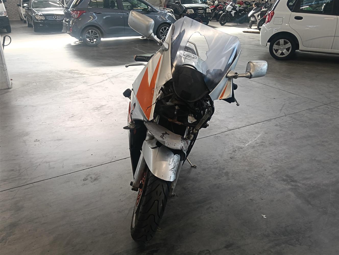 1999 SUZUKI RF900RV