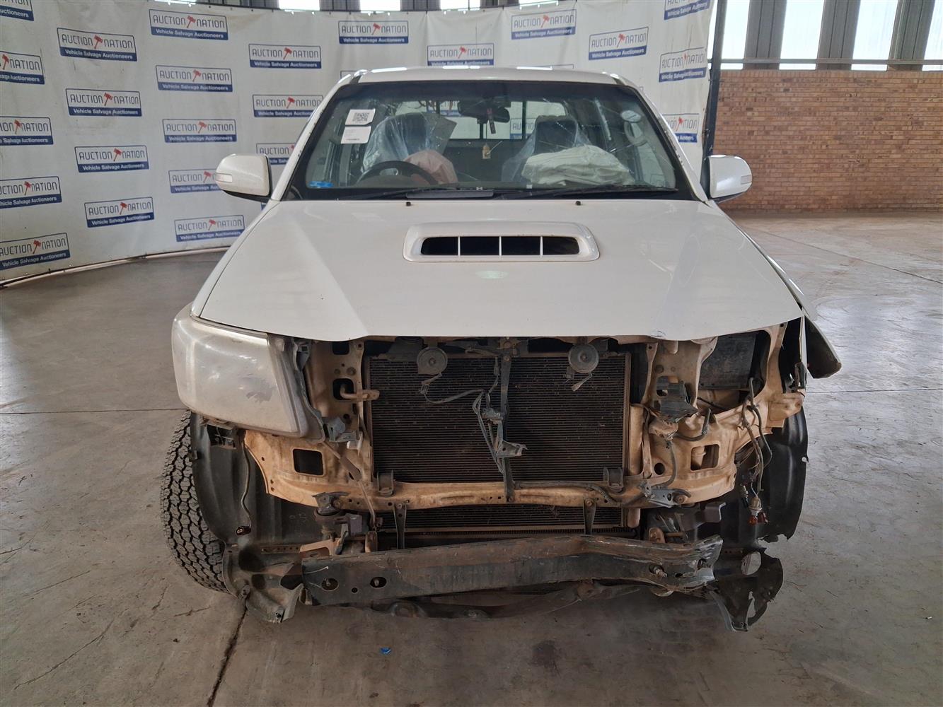 2013 TOYOTA HILUX