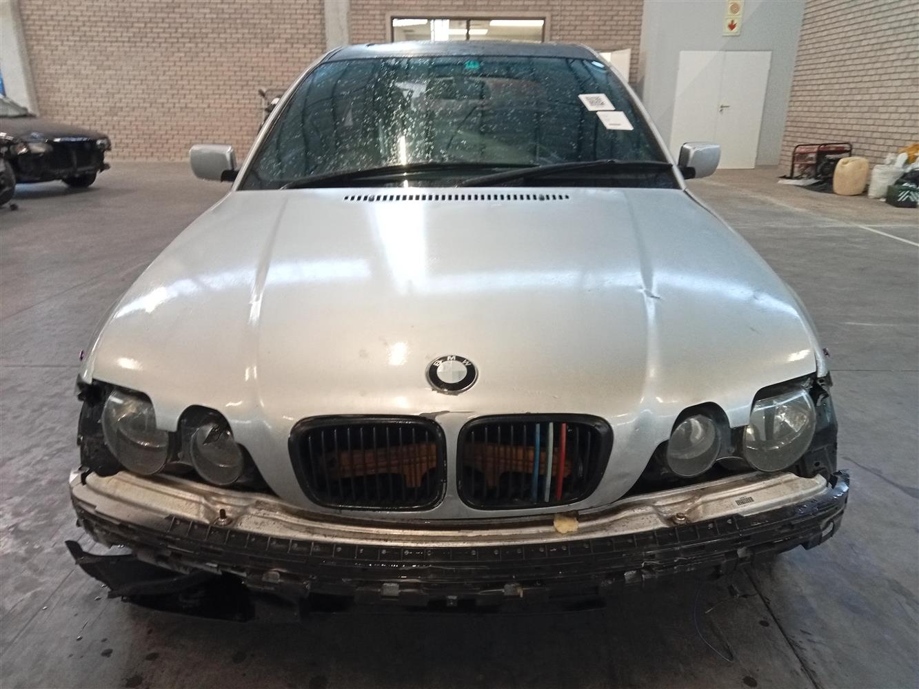 2003 BMW 318ti (E46)
