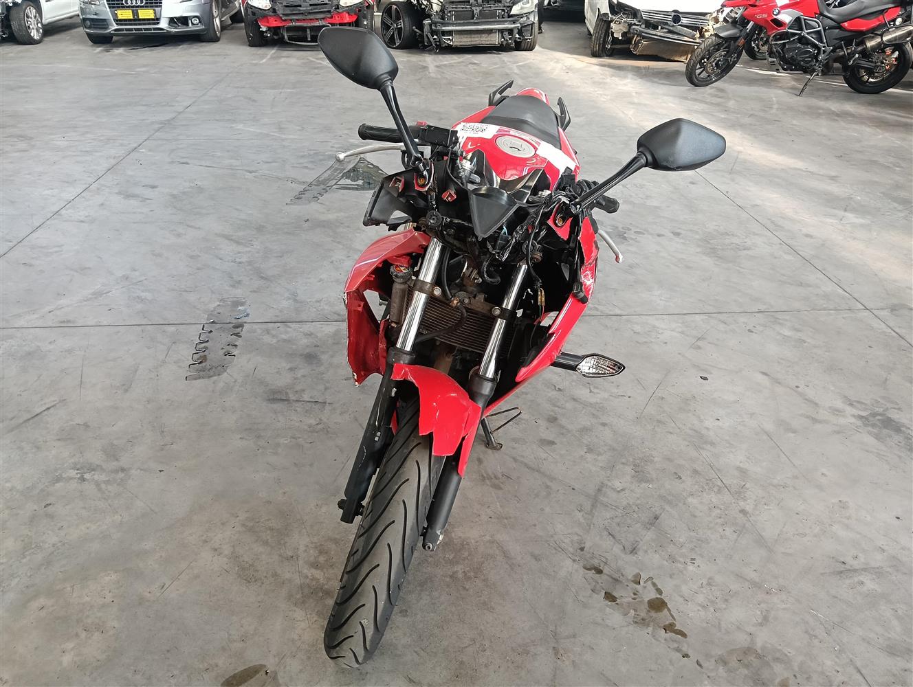 2015 HONDA CBR 300 R