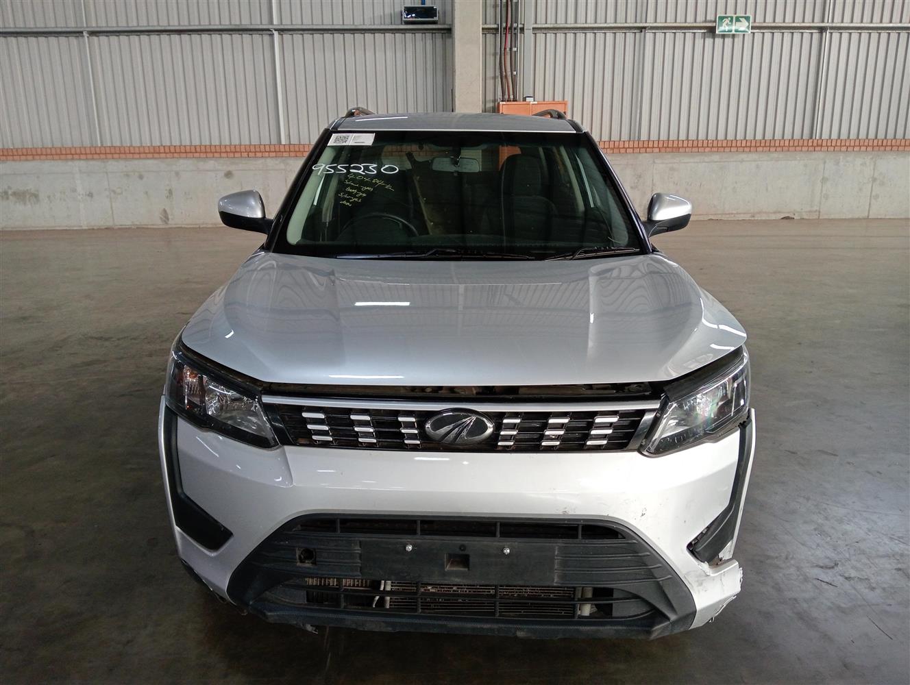 2022 MAHINDRA XUV300 (W6)