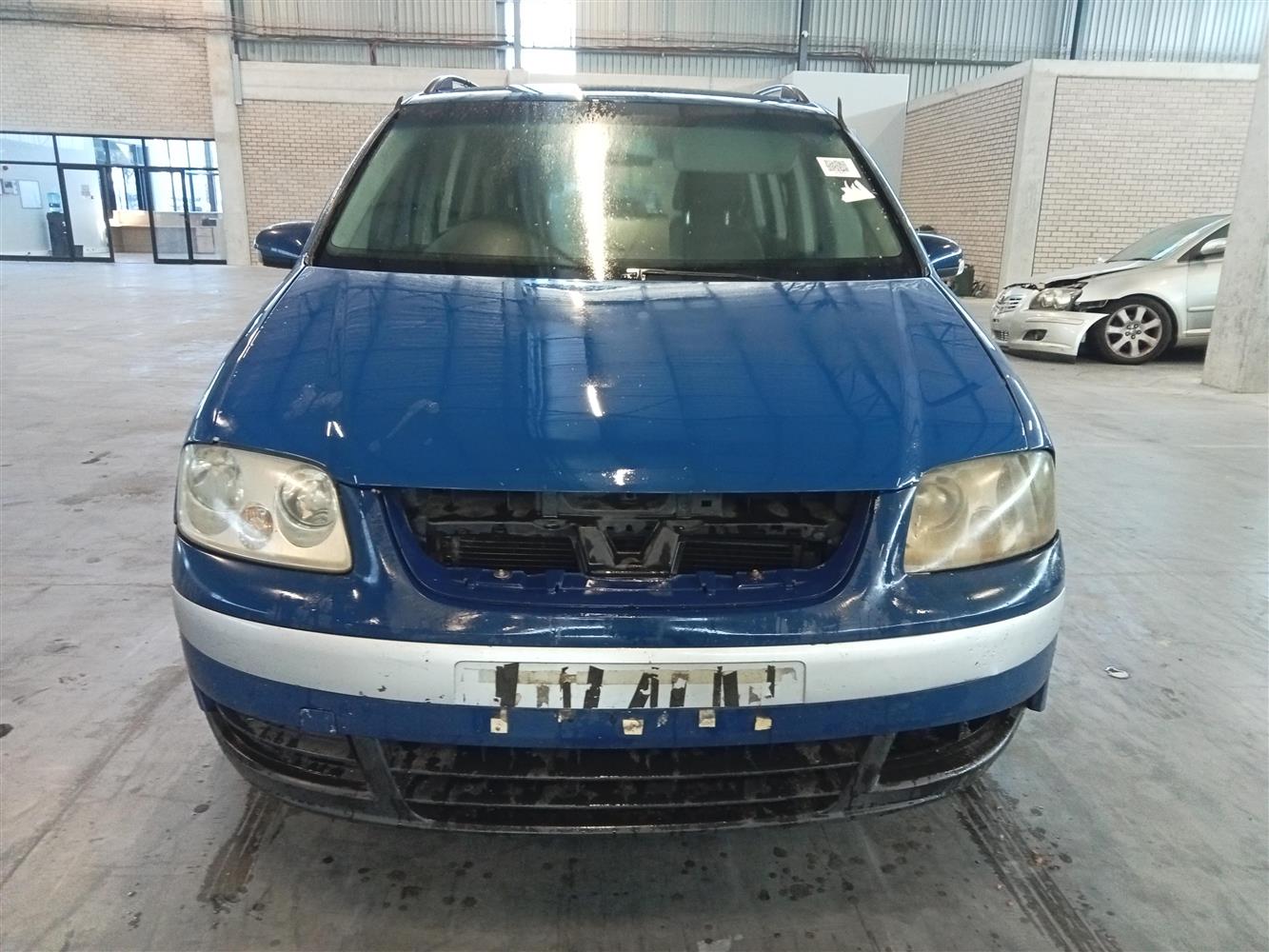 2004 VOLKSWAGEN VW 358-TOURAN