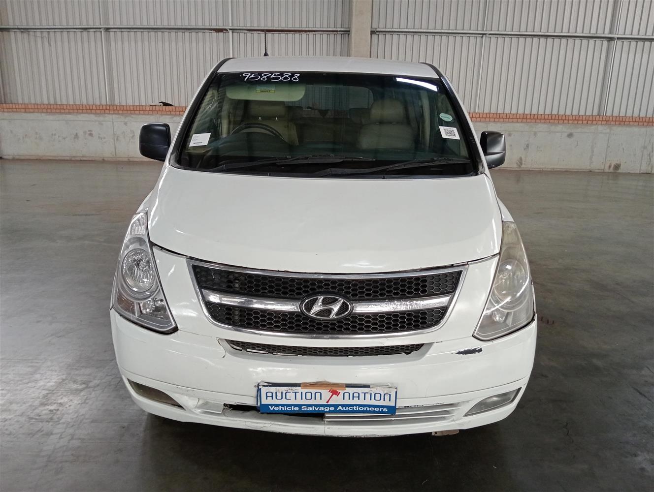2013 HYUNDAI H-1 GLS 2.4 CVVT/ 2.4 EXECUTIVE