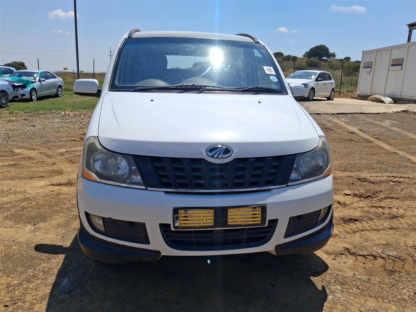 2014 MAHINDRA XYLO