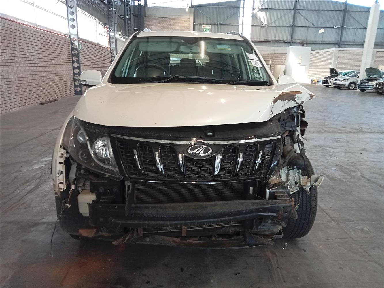 2016 MAHINDRA XUV 500 2.2D MHAWK (W8) 7 SEAT